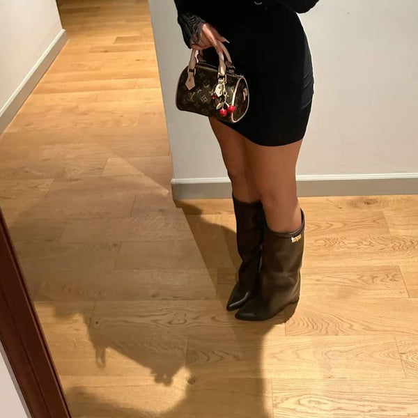 Inès M.