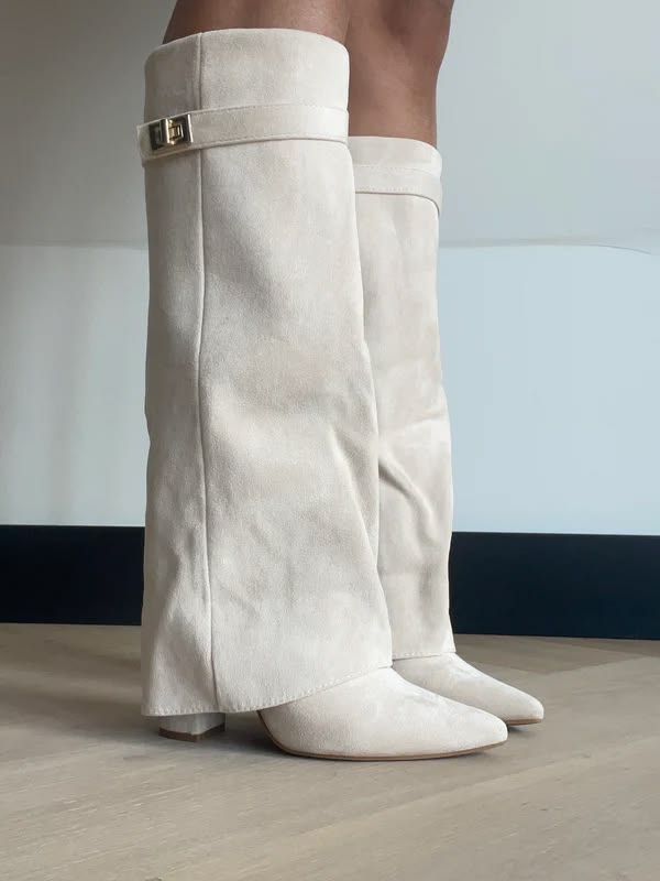 SUEDE BOOTS — CREAM