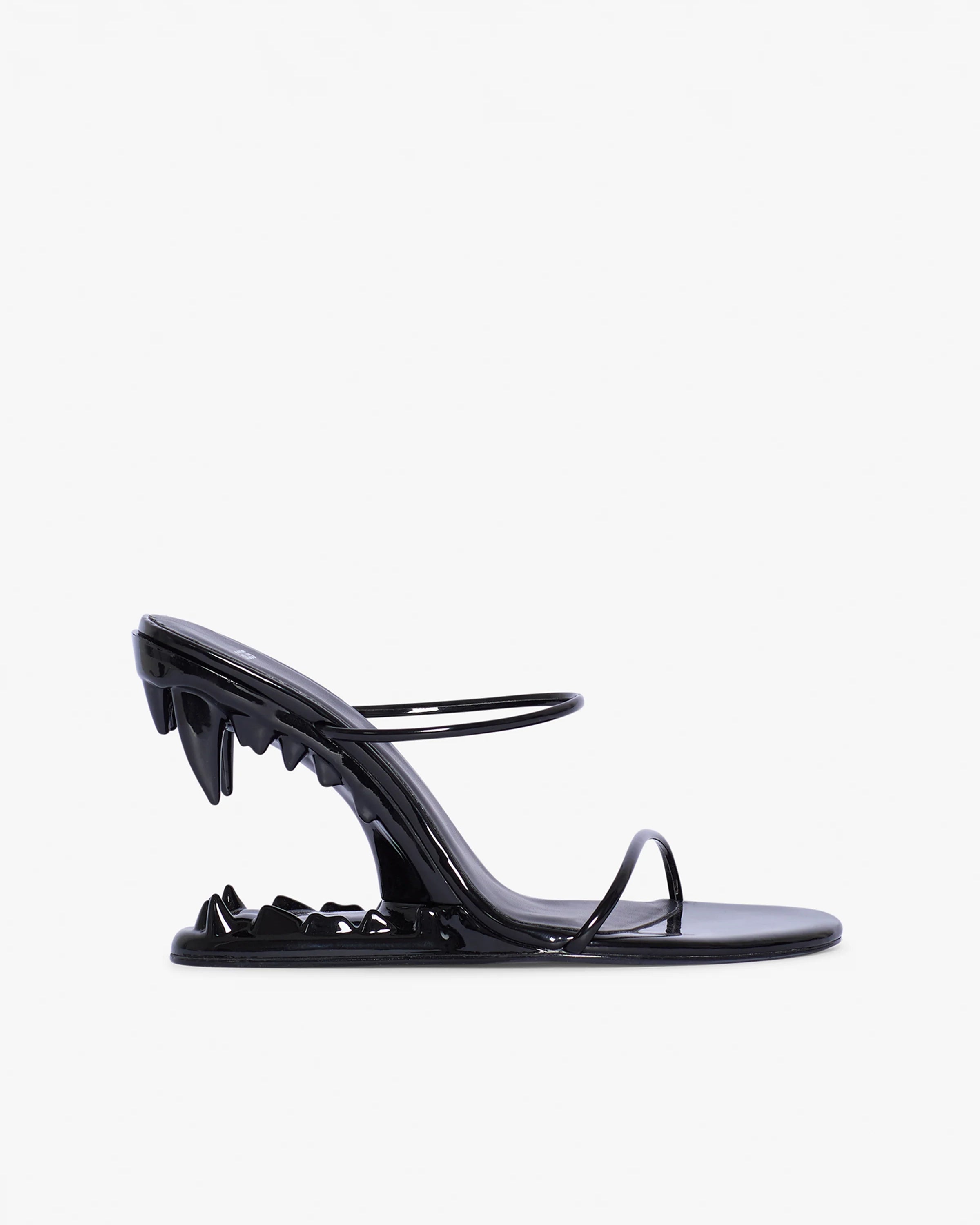 SCARLET HEELS — BLACK