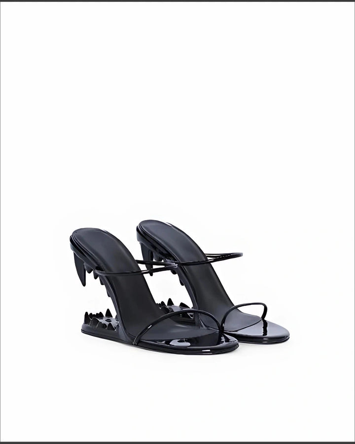 SCARLET HEELS — BLACK
